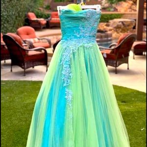 Blue and Green Gown, Size 7 or Slim 8